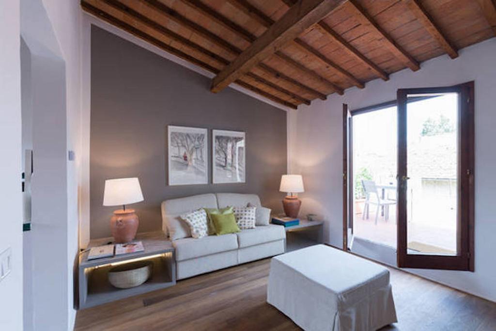 Attic Up On * Florença